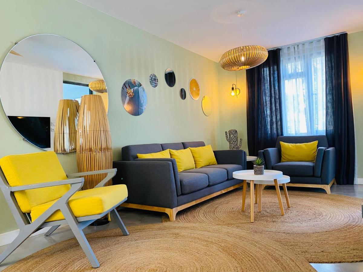 Sweet Beach Apt-Pool, Terrace, Ground Floor, Few Steps From Beach! Flic-en-Flacq Екстериор снимка